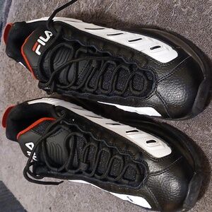 Shoes sneakers